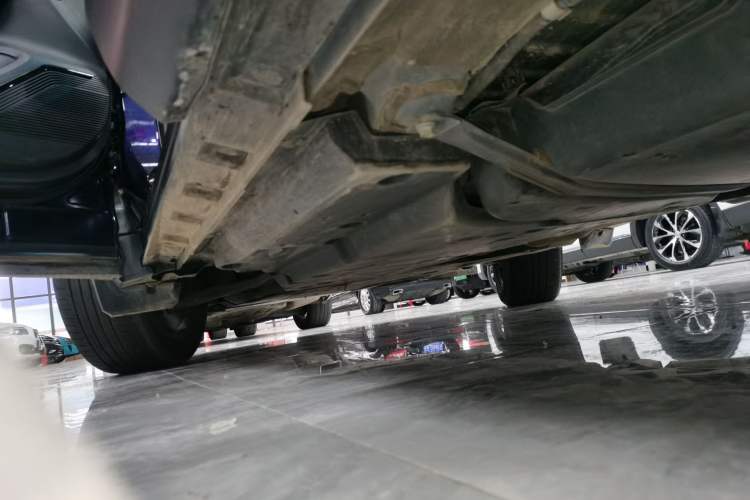 Used Toyota Harrier 2022 Dual-Engine 2.5L CVT Four-Wheel Drive Luxury Edition Left Side Sill