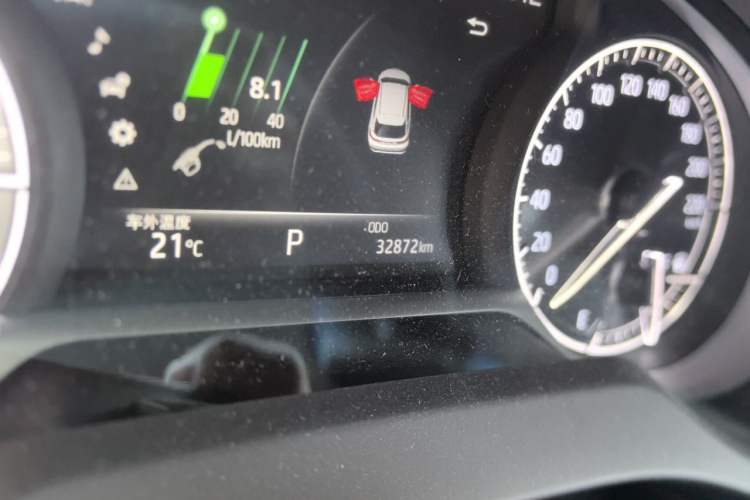 Used Toyota Harrier 2022 2.0L CVT Two-Wheel Drive Deluxe Edition Odometer Close Up