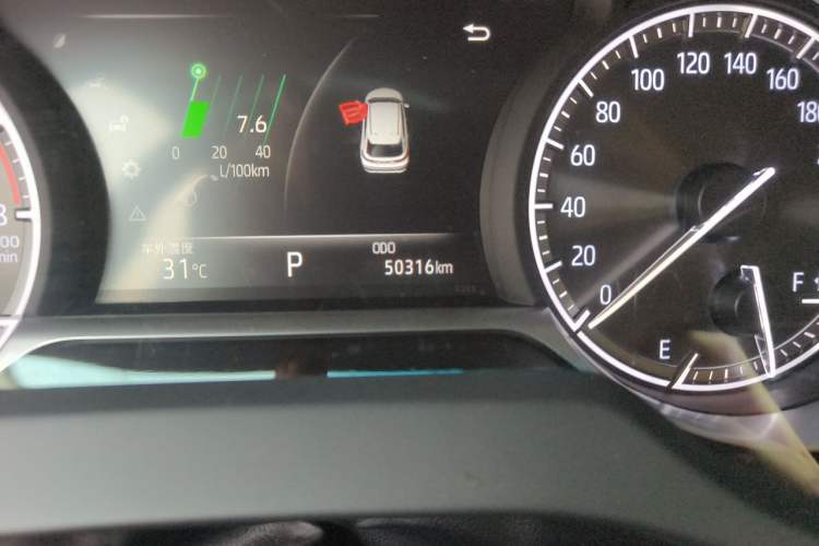 Used Toyota Harrier 2022 2.0L CVT Two-Wheel Drive Luxury Edition Odometer Close Up