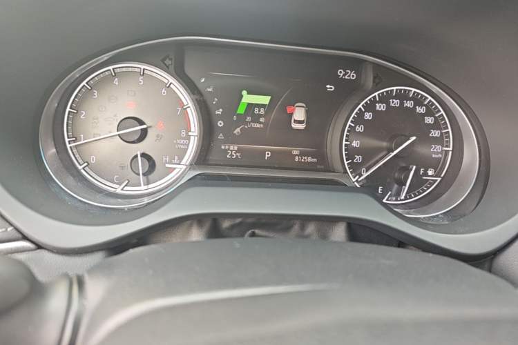 Used Toyota Harrier 2022 2.0L CVT Two-Wheel Drive Deluxe Edition Odometer Close Up