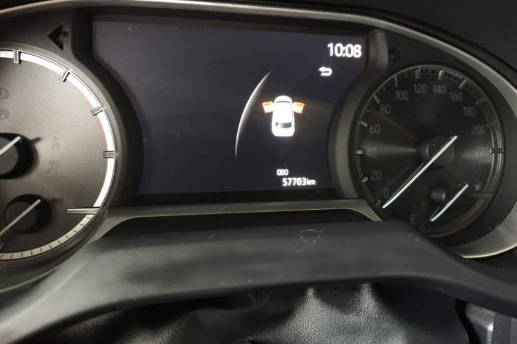 Used Toyota Harrier 2022 2.0L CVT Two-Wheel Drive Luxury Edition Odometer Close Up
