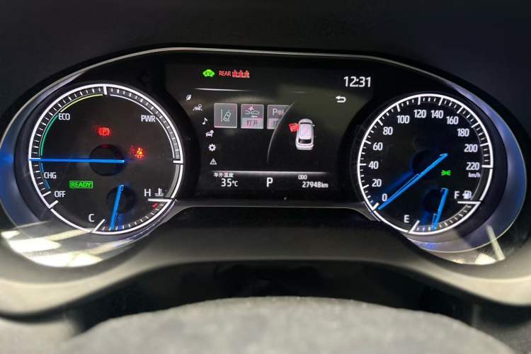 Used Toyota Harrier 2022 Dual-Engine 2.5L CVT Four-Wheel Drive Luxury Edition Odometer Close Up