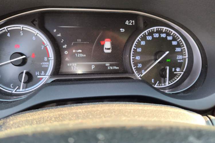 Used Toyota Harrier 2022 2.0L CVT Two-Wheel Drive Deluxe Edition Odometer Close Up