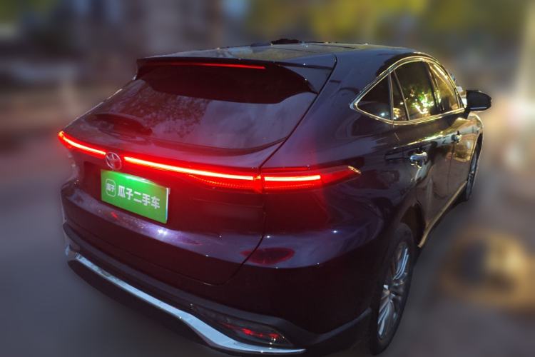 Used Toyota Harrier 2022 2.0L CVT Two-Wheel Drive Deluxe Edition Rear Right 45 Deg