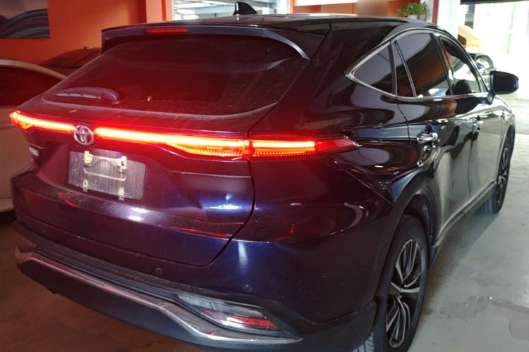 Used Toyota Harrier 2022 2.0L CVT Two-Wheel Drive Luxury Edition Rear Right 45 Deg
