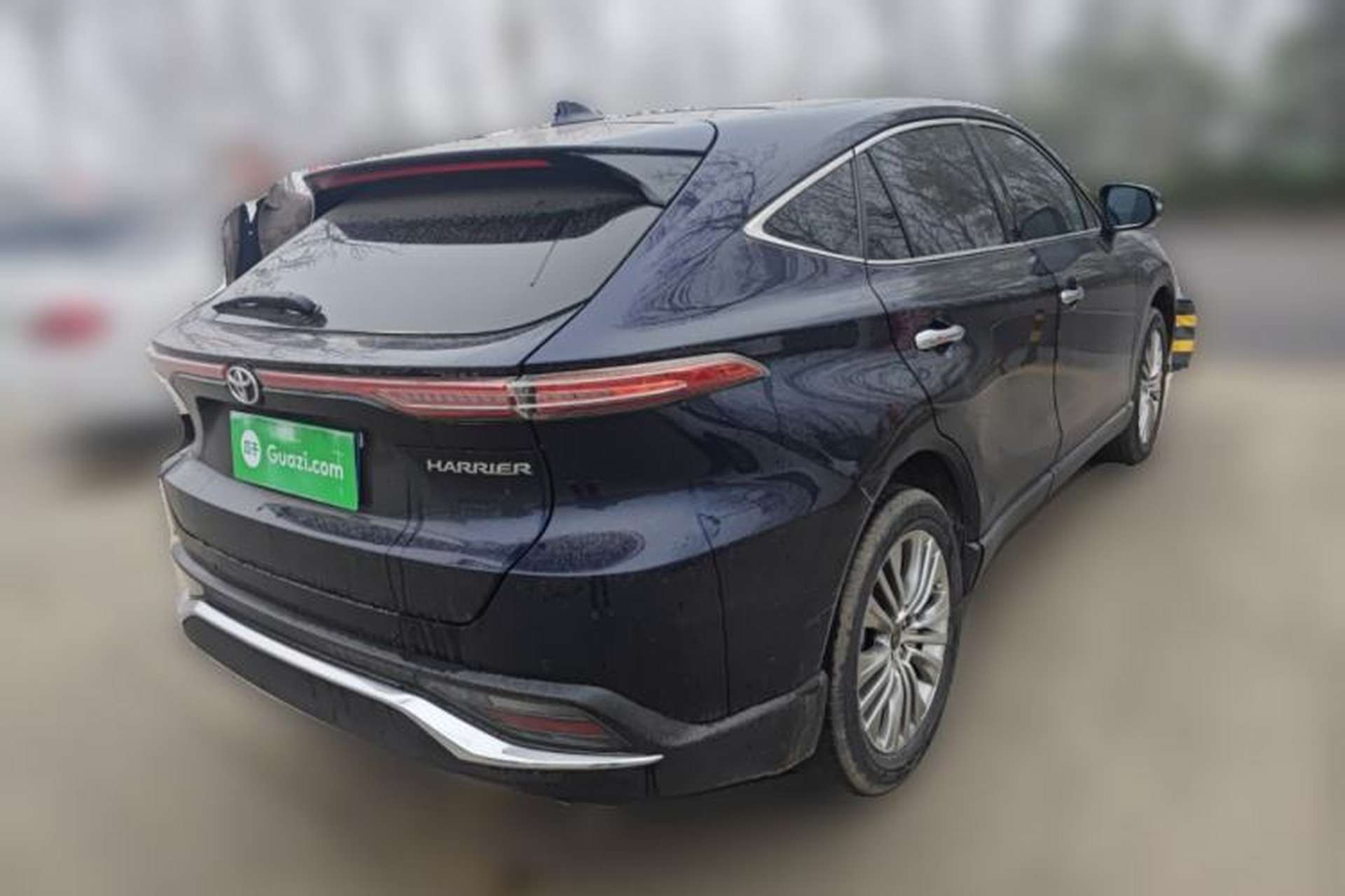 Used Toyota Harrier 2022 2.0L CVT Two-Wheel Drive Deluxe Edition Rear Right 45 Deg