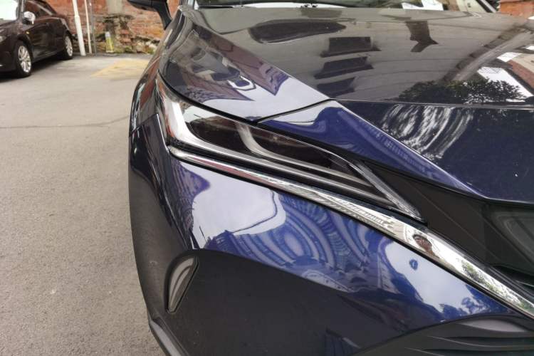 Used Toyota Harrier 2022 2.0L CVT Two-Wheel Drive Deluxe Edition Right Front Headlight