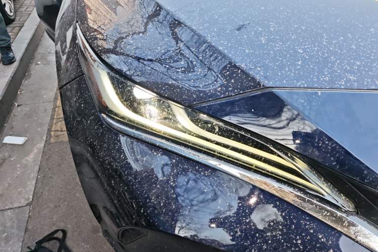 Used Toyota Harrier 2022 2.0L CVT Two-Wheel Drive Deluxe Edition Right Front Headlight