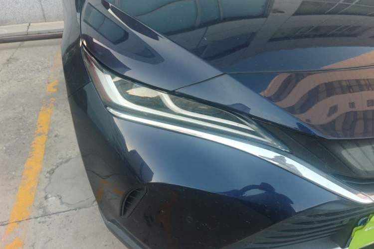 Used Toyota Harrier 2022 2.0L CVT Two-Wheel Drive Flagship Edition Right Front Headlight