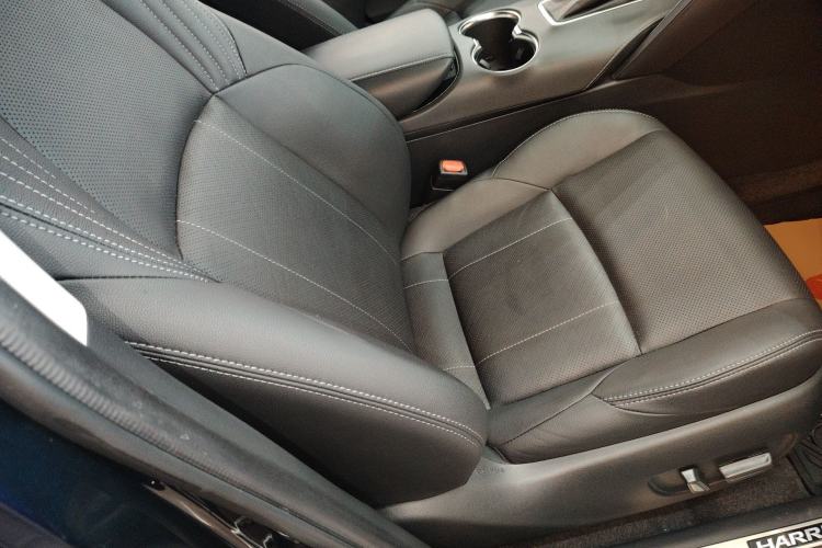 Used Toyota Harrier 2022 2.0L CVT Two-Wheel Drive Luxury Edition Right Front Seat