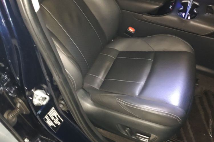 Used Toyota Harrier 2022 2.0L CVT Two-Wheel Drive Luxury Edition Right Front Seat