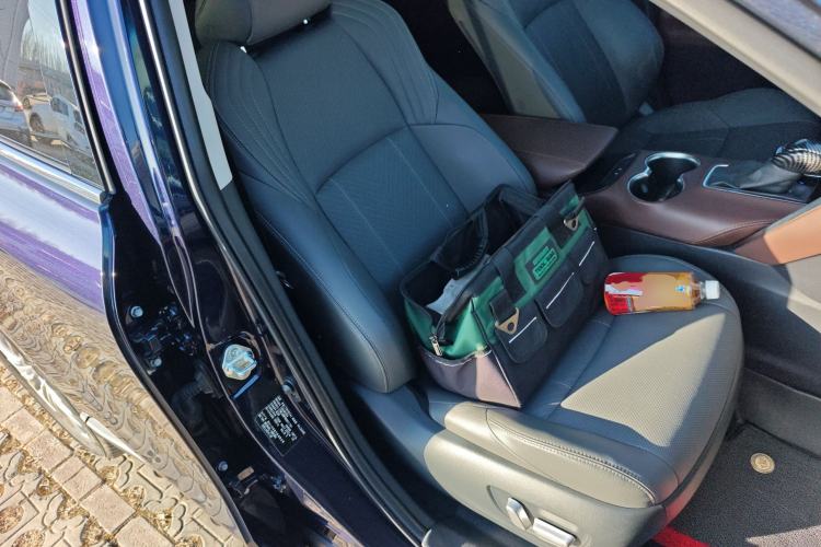 Used Toyota Harrier 2022 2.0L CVT Two-Wheel Drive Deluxe Edition Right Front Seat