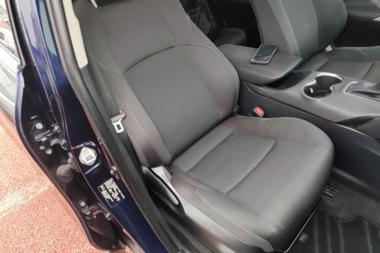 Used Toyota Harrier 2022 2.0L CVT Two-Wheel Drive Entry Version Right Front Seat