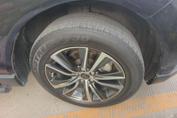 Used Toyota Harrier 2022 2.0L CVT Two-Wheel Drive Luxury Edition Right Front Wheel Hub