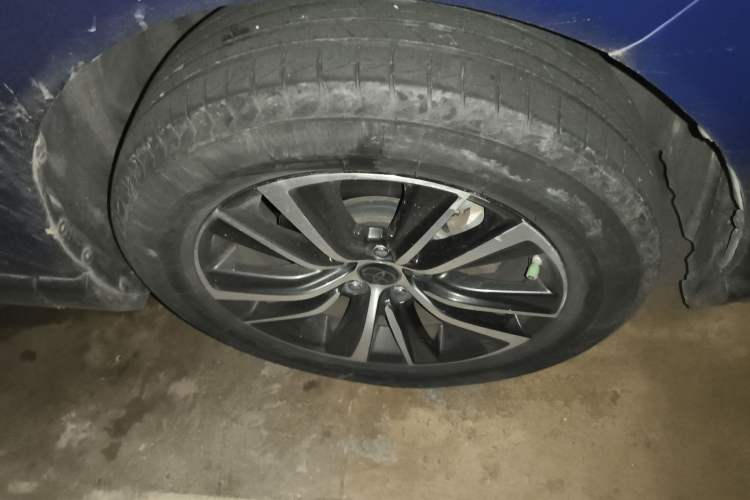 Used Toyota Harrier 2022 2.0L CVT Two-Wheel Drive Luxury Edition Right Front Wheel Hub