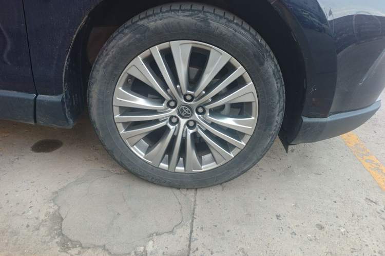 Used Toyota Harrier 2022 2.0L CVT Two-Wheel Drive Flagship Edition Right Front Wheel Hub