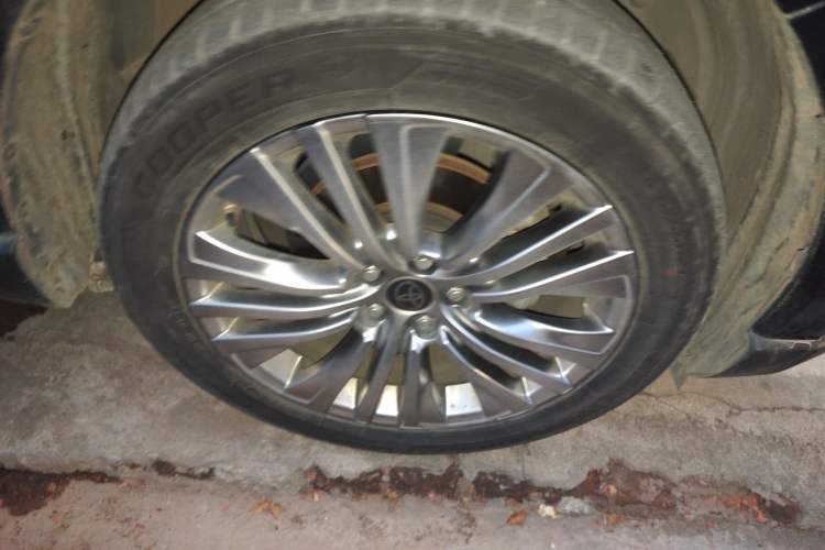 Used Toyota Harrier 2022 2.0L CVT Two-Wheel Drive Deluxe Edition Right Front Wheel Hub