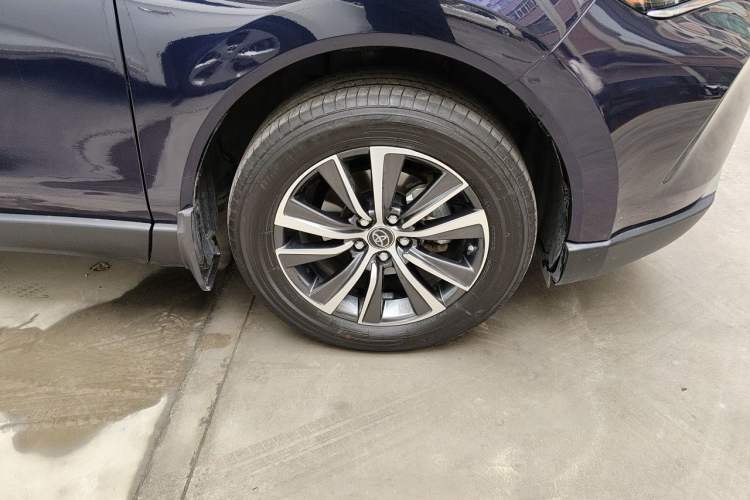 Used Toyota Harrier 2022 Dual-Engine 2.5L CVT Two-Wheel Drive Luxury Edition Right Front Wheel Hub