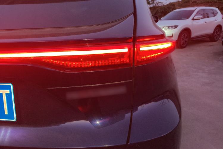 Used Toyota Harrier 2022 2.0L CVT Two-Wheel Drive Entry Version Right Rear Taillight