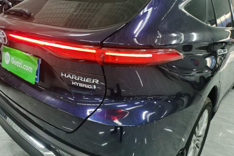 Used Toyota Harrier 2022 Dual-Engine 2.5L CVT Four-Wheel Drive Luxury Edition Right Rear Taillight