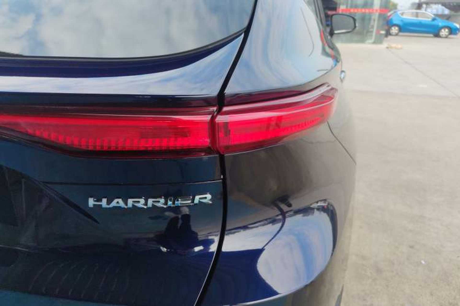 Used Toyota Harrier 2022 2.0L CVT Two-Wheel Drive Deluxe Edition Right Rear Taillight
