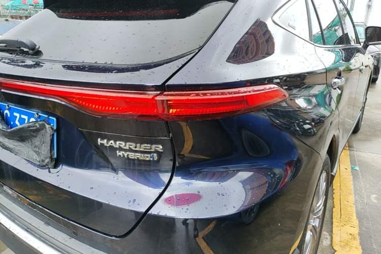 Used Toyota Harrier 2022 Dual-Engine 2.5L CVT Four-Wheel Drive Flagship Edition Right Rear Taillight