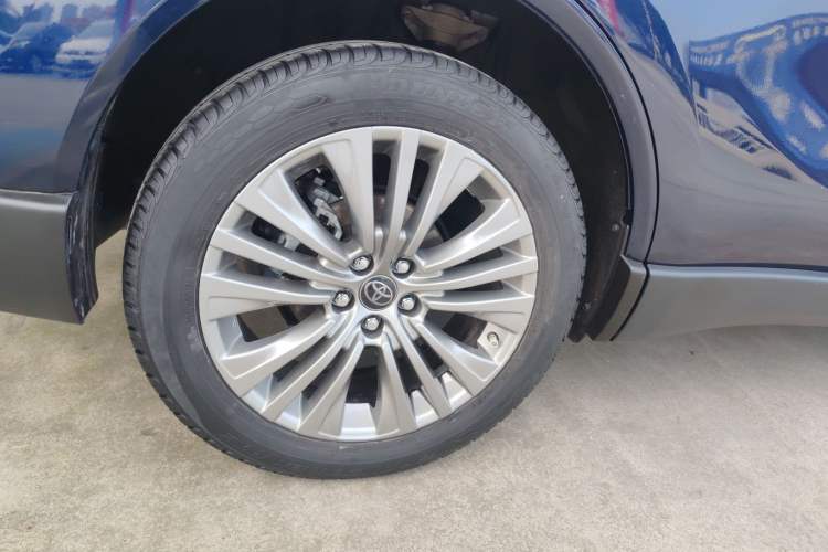 Used Toyota Harrier 2022 2.0L CVT Two-Wheel Drive Deluxe Edition Right Rear Wheel Hub