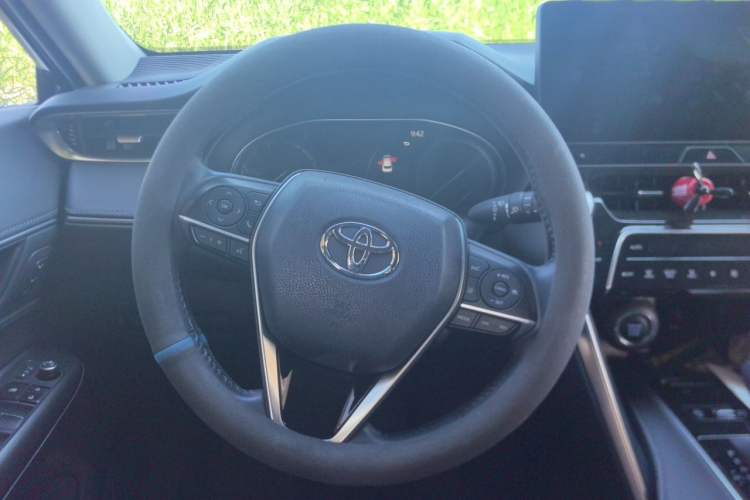 Used Toyota Harrier 2022 2.0L CVT Two-Wheel Drive Deluxe Edition Steering Wheel