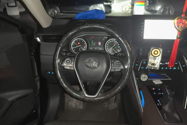 Used Toyota Harrier 2022 2.0L CVT Two-Wheel Drive Luxury Edition Steering Wheel