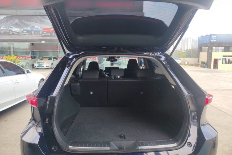 Used Toyota Harrier 2022 2.0L CVT Two-Wheel Drive Deluxe Edition Trunk