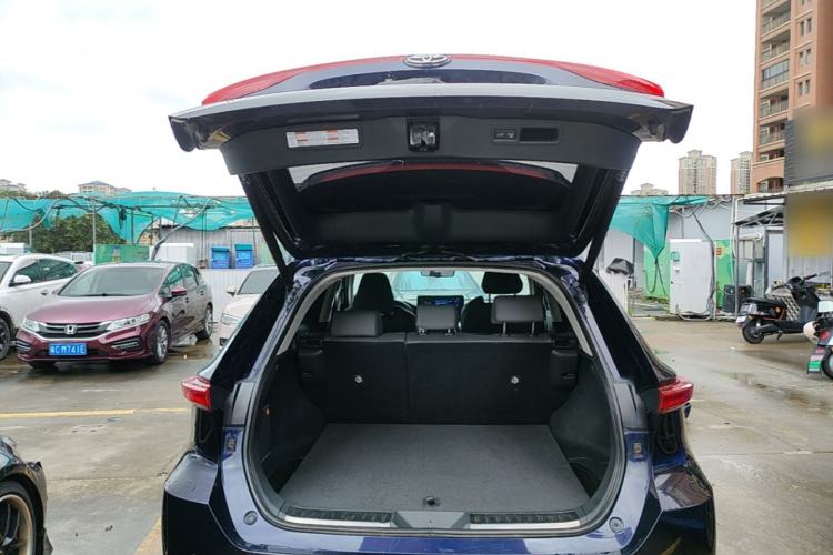 Used Toyota Harrier 2022 Dual-Engine 2.5L CVT Four-Wheel Drive Flagship Edition Trunk