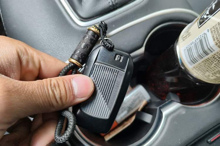 Used Toyota Harrier 2022 2.0L CVT Two-Wheel Drive Deluxe Edition Vehicle Key
