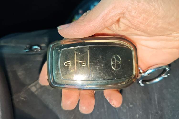 Used Toyota Harrier 2022 2.0L CVT Two-Wheel Drive Deluxe Edition Vehicle Key