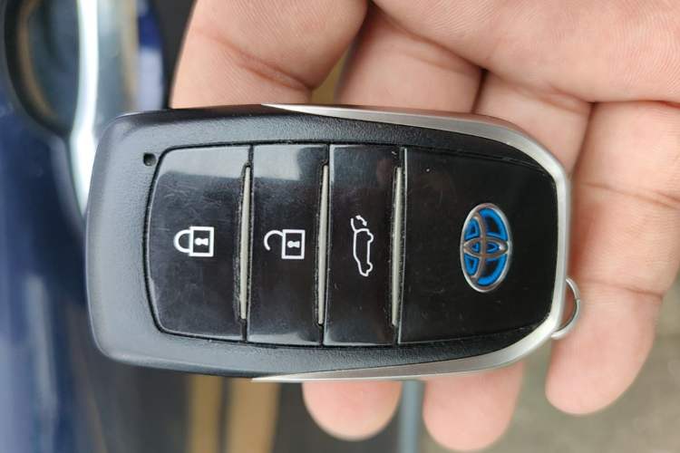 Used Toyota Harrier 2022 Dual-Engine 2.5L CVT Four-Wheel Drive Flagship Edition Vehicle Key