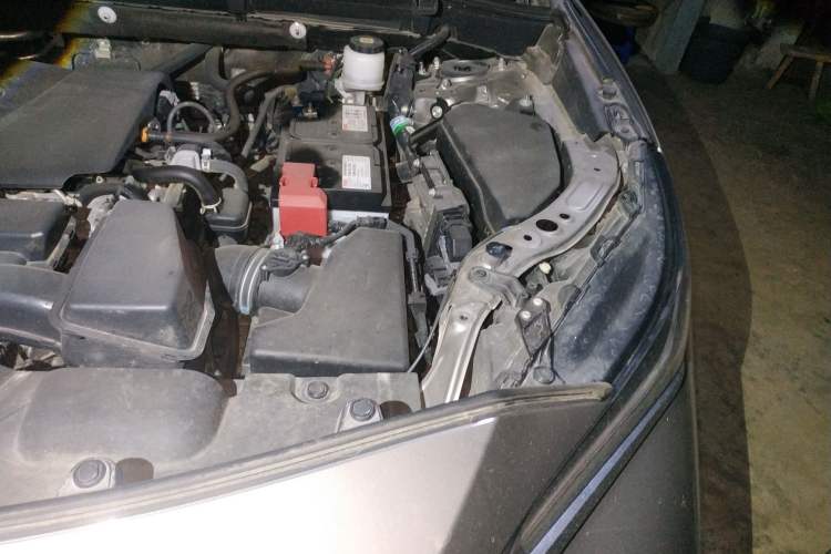 Used Toyota Harrier 2022 2.0L CVT Two-Wheel Drive Deluxe Edition Engine Bay Left