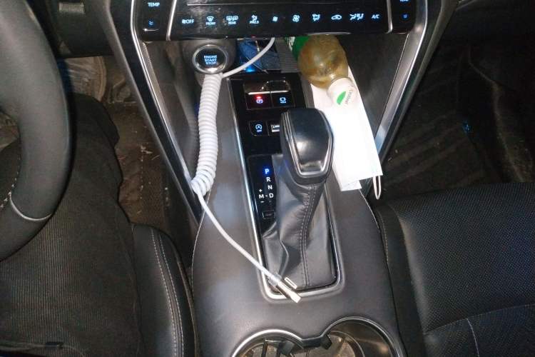 Used Toyota Harrier 2022 2.0L CVT Two-Wheel Drive Deluxe Edition Gear Lever