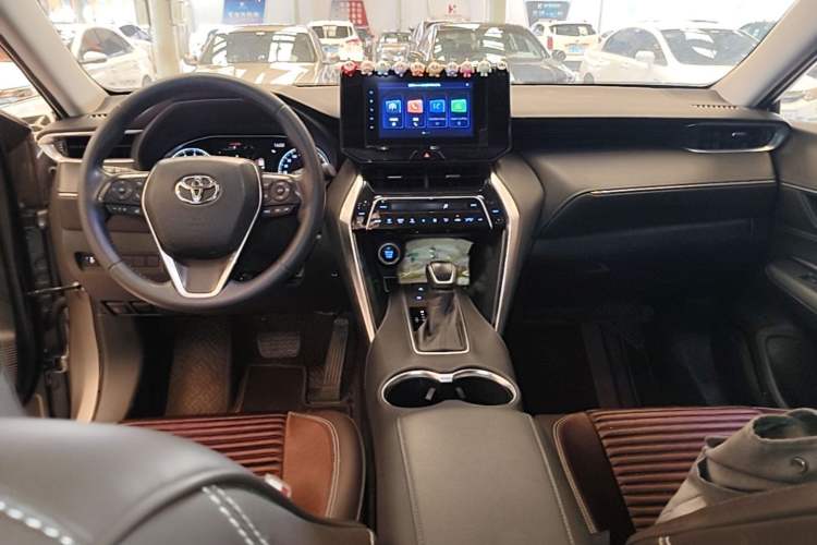 Used Toyota Harrier 2022 2.0L CVT Two-Wheel Drive Entry Version Center Console