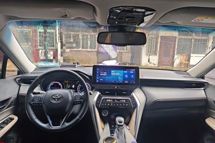 Used Toyota Harrier 2022 Dual-Engine 2.5L CVT Four-Wheel Drive Luxury Edition Center Console