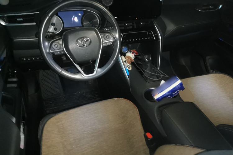 Used Toyota Harrier 2022 Dual-Engine 2.5L CVT Four-Wheel Drive Luxury Edition Center Console
