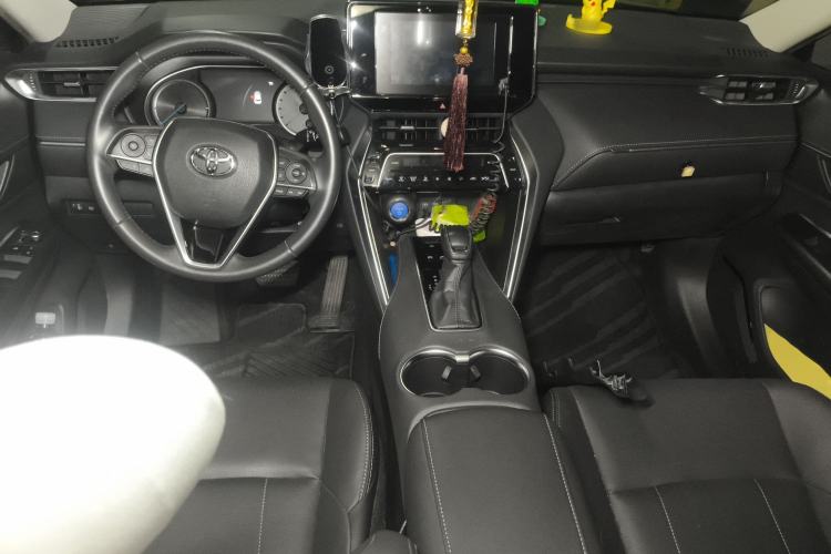 Used Toyota Harrier 2022 Dual-Engine 2.5L CVT Two-Wheel Drive Luxury Edition Center Console