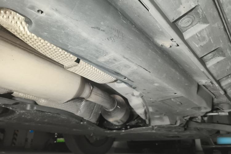 Used Toyota Harrier 2022 Dual-Engine 2.5L CVT Two-Wheel Drive Luxury Edition Chassis Front Right