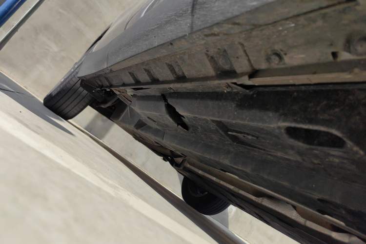 Used Toyota Harrier 2022 2.0L CVT Two-Wheel Drive Luxury Edition Chassis Front Right