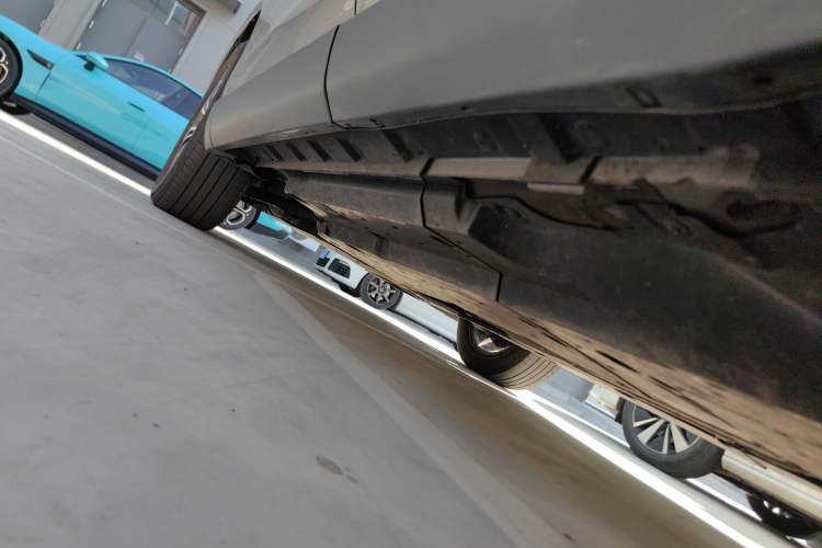 Used Toyota Harrier 2022 2.0L CVT Two-Wheel Drive Luxury Edition Chassis Rear Left