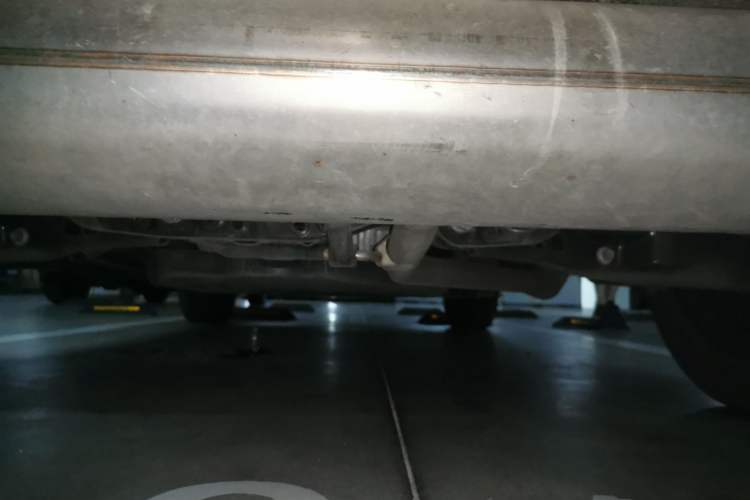 Used Toyota Harrier 2022 Dual-Engine 2.5L CVT Four-Wheel Drive Luxury Edition Chassis Rear