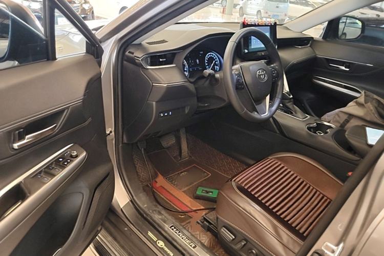 Used Toyota Harrier 2022 2.0L CVT Two-Wheel Drive Entry Version Driver Seat