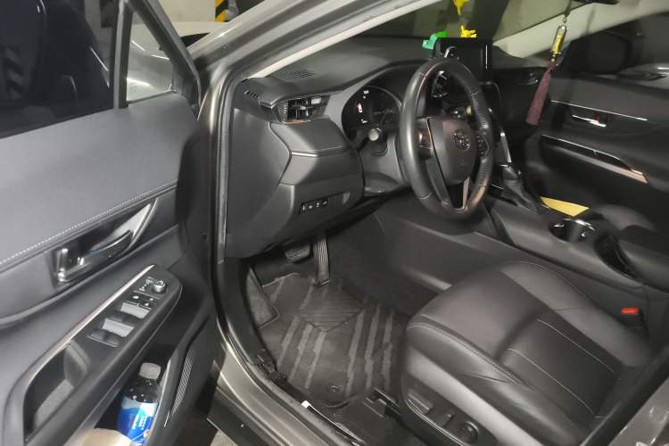 Used Toyota Harrier 2022 Dual-Engine 2.5L CVT Two-Wheel Drive Luxury Edition Driver Seat