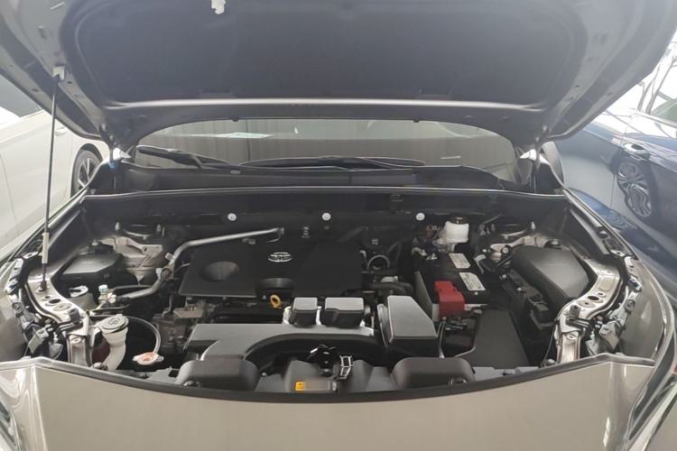 Used Toyota Harrier 2022 2.0L CVT Two-Wheel Drive Deluxe Edition Engine Bay