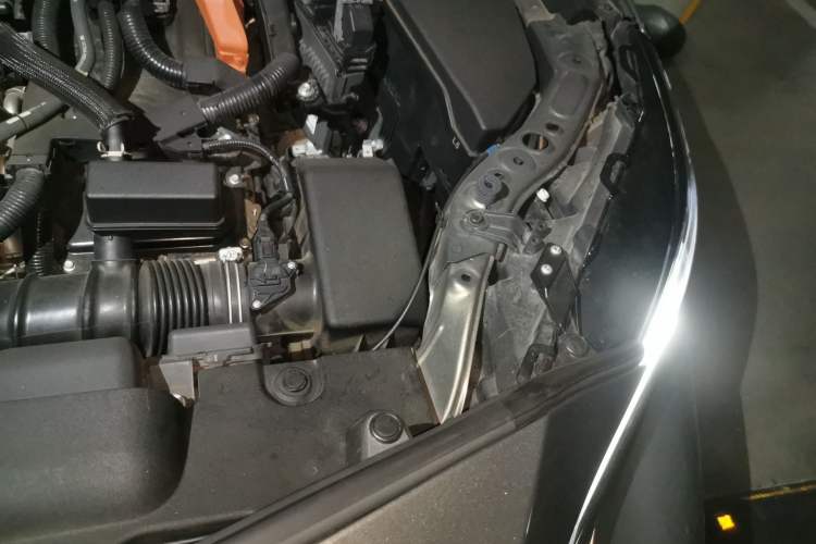 Used Toyota Harrier 2022 Dual-Engine 2.5L CVT Four-Wheel Drive Luxury Edition Engine Bay Left