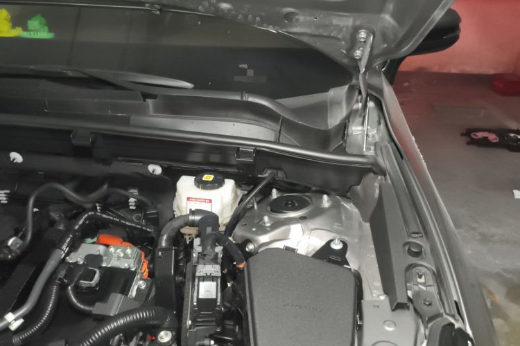 Used Toyota Harrier 2022 Dual-Engine 2.5L CVT Two-Wheel Drive Luxury Edition Engine Bay Left