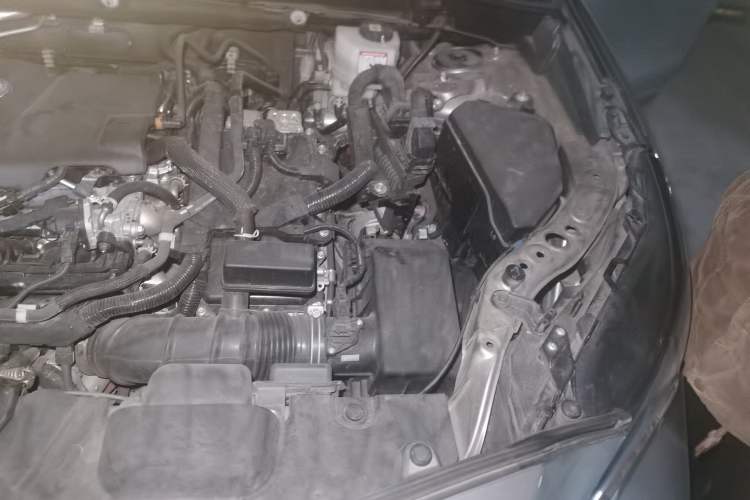Used Toyota Harrier 2022 Dual-Engine 2.5L CVT Two-Wheel Drive Luxury Edition Engine Bay Left